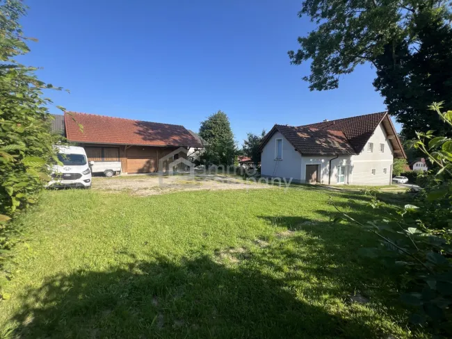 Einfamilienhaus mit 250qm Wohnfläche - Bild