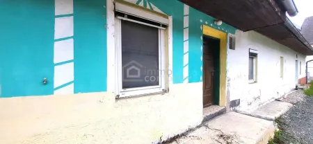PREISREDUKTION !! Charmantes Sanierungsobjekt mit großem Potential !!