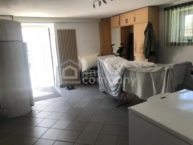 Der Hit für Großfamilien, Autoliebhaber usw. in Jennersdorf - Bild