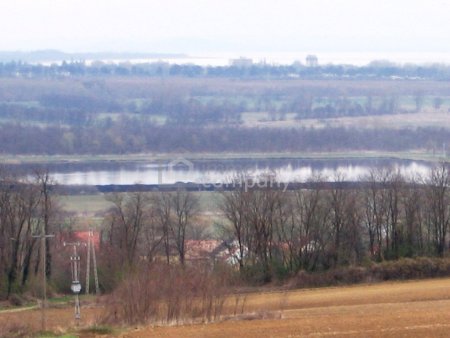 Einmalige Gelegenheit großer Grund mit Bohrrecht Thermalwasser - Unique opportunity to acquire large land near Heviz with drilling rights for thermal water.