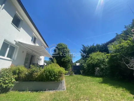 Außergewöhnlich großzügige Zimmer & perfekte Raumaufteilung beim Wienerwald!