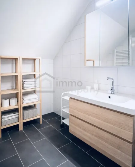 3-Zimmer - Wohnung mit atemberaubendem Blick auf die Stadt im Zentrum des 12. Bezirks! U4 und U6! BB und Schnellbahn