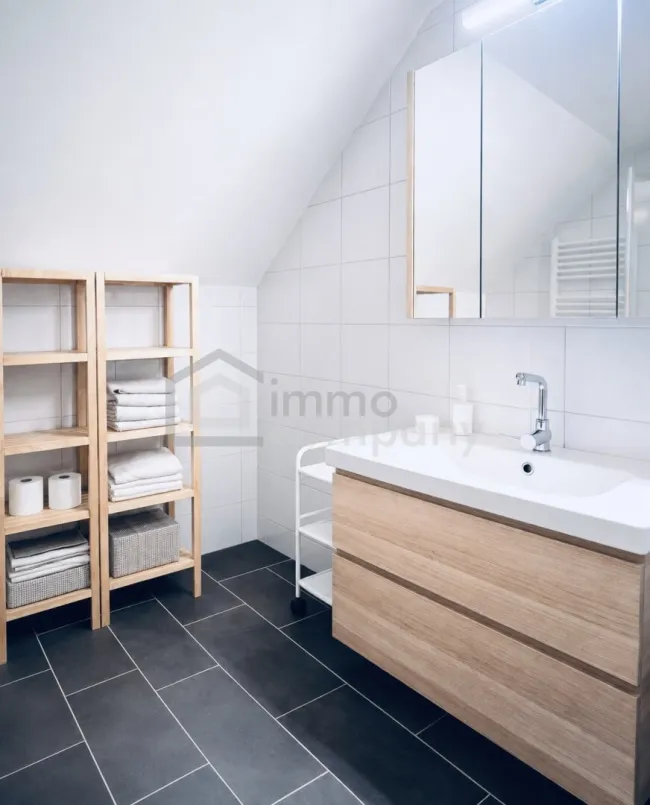 3-Zimmer - Wohnung mit atemberaubendem Blick auf die Stadt im Zentrum des 12. Bezirks! U4 und U6! BB und Schnellbahn - Bild