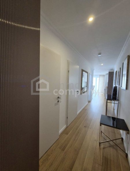Neuwertige 2-Zimmer Wohnung in Baden mit kleinem Garten und Balkon, in angesehener Lage