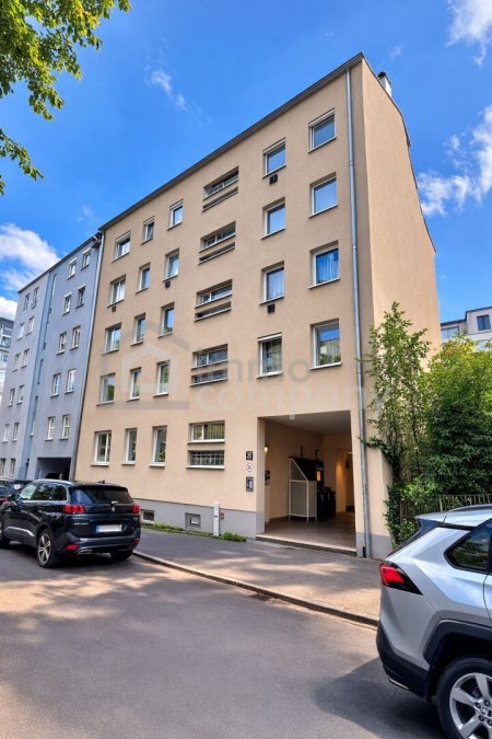 Ruhiges Altbau-Büro mit Innenhofzugang in Linz