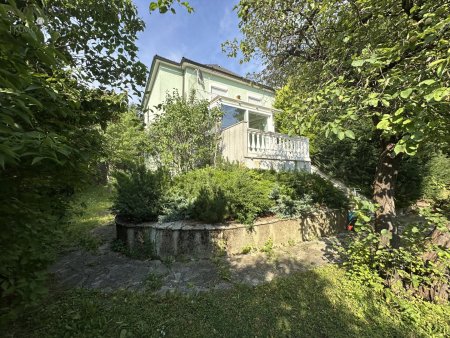 Privilegierte Lage - großzügiges Grundstück mit Haus im Herzen von Grinzing