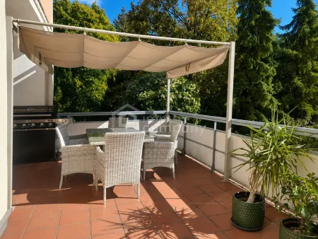 große Terrasse