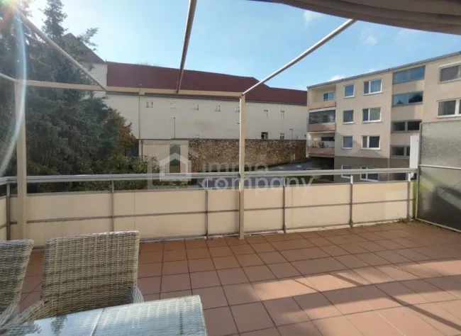 Terrasse_ ausreichend Platz zum Grillen