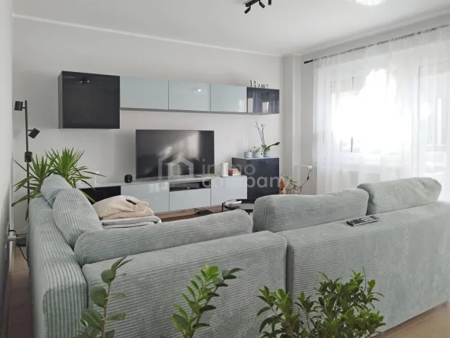 großes Wohnzimmer