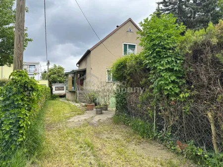 Rarität an der Alten Donau – Sanierungsbedürftiges Ziegelmassivhaus auf Eigengrund mit Potenzial
