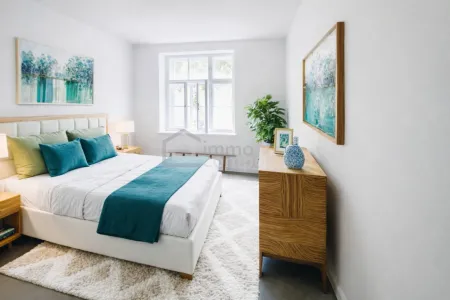 Einzigartige 2-stöckige Wohnung mit Terrasse und herrlicher Aussicht! Absolute Ruhe! 18. Bezirk. U6
