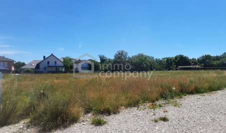 Großer Baugrund in zentraler Lage