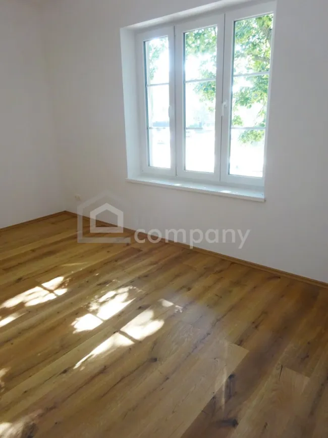 Erstklassiges Wohnen in Stockerau: Moderne 60m² Wohnung zum Erstbezug für nur 234.000€! - Bild