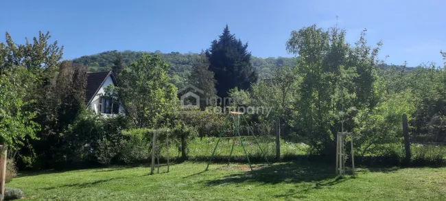 Ferienhaus über den Wolken mit 6 Wohneinheiten, 170m² Wohnfläche und einem großen Garten - Bild