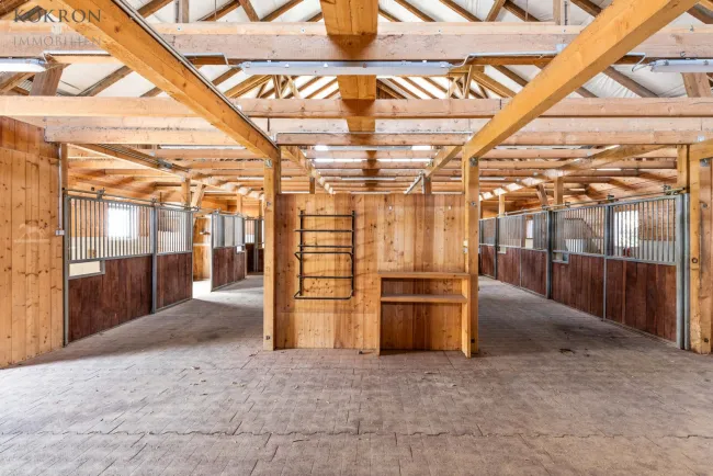 Privates Stallgebäude