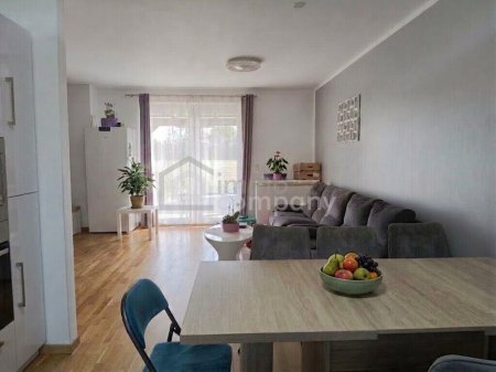 Neuwertige Doppelhaushälfte in Wiener Neustadt, 4 Zimmer, Garten, Terrasse, 3 Bäder!