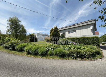 Wohnen und Arbeiten an einem Ort – Großflächiges Zweifamilienhaus in Pichl bei Wels!