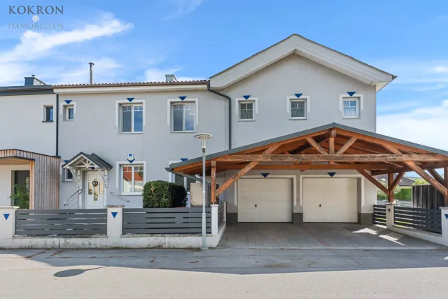 Garage, Carport und Nebeneingang