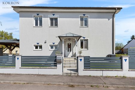Haus Vorderansicht mit Haupteingang