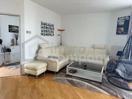 Moderne 2-Zi Dachgeschoßwohnung mit Balkon in Wiener Neustadt – 72m² - Bild