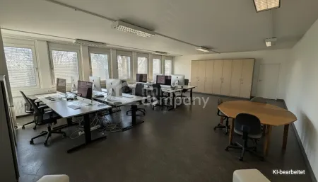 Office Überblick Wandseite KI