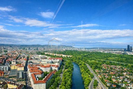 Luxuriöse Wohnung mit 15 m2 großem Balkon in einem mehrstöckigen Premiumgebäude + Tiefgaragenplatz! Pool! 3. Bezirk. U3
