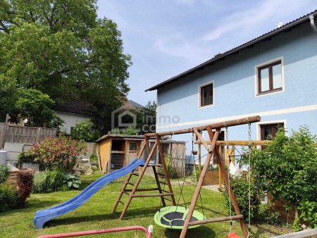 Charmantes Einfamilienhaus in Yspertal: 196m², Balkon, 2 Garagen – Ihr neues Zuhause!