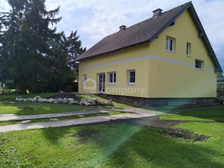 Modernisiertes Einfamilienhaus zum Fertigstellen: Ihr Traumhaus mit riesigem Garten in wunderschöner Lage! - Bild