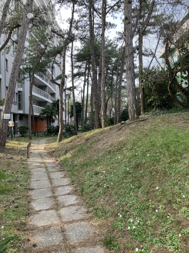 3* HOTEL IN LIGNANO PINETA IN PINIENHAIN 150m ZUM MEER 5% RENDITE - Bild