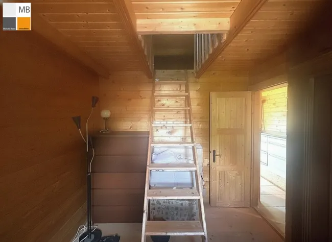 Kinderzimmer und Dachboden