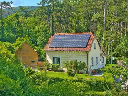 Gemütliches kleines Landhaus für Singles oder Paare – ein Paradies im Grünen – Landhaus mit PV-Anlage nahe Wien