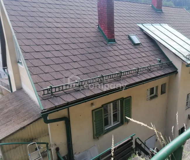 Jetzt investieren, später selbst nutzen - Vermietetes Landhaus in zentraler Lage von Gutenstein - Titelbild