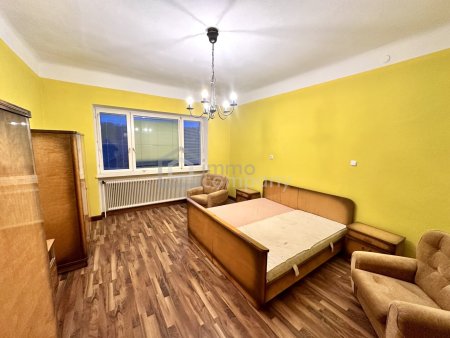 Großzügiges 7-Zi-Haus in Loosdorf mit Garten, Terrasse & Garage – Miete 1.180 €!