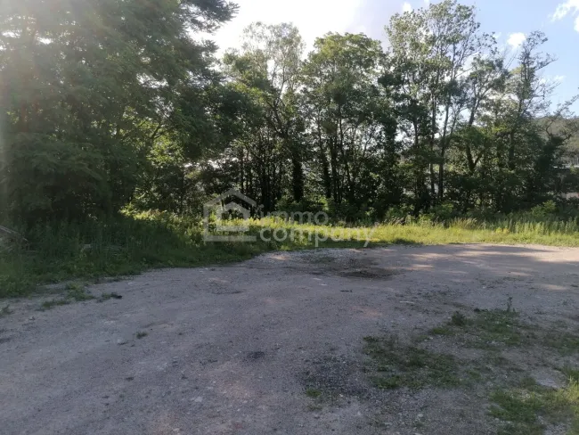 4.000 m² Betriebsgrundstück - ideale Lage für Gewerbe & Logistik - Titelbild