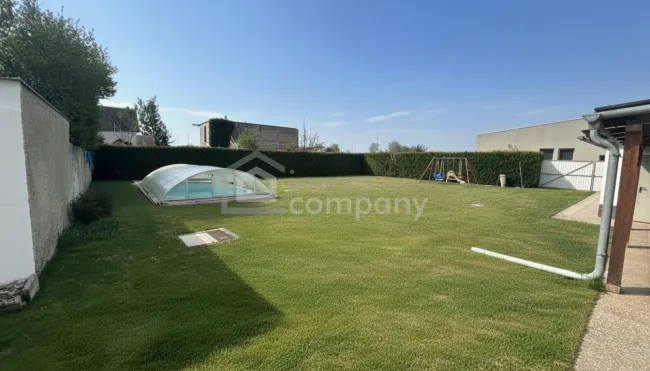 3-Zimmer-Einfamilienhaus mit Pool in 2294 Breitensee - Titelbild