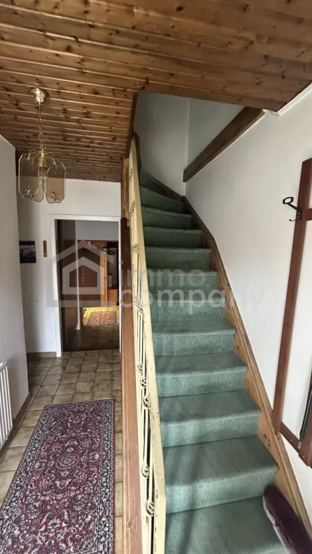 3-Zimmer-Einfamilienhaus mit Pool in 2294 Breitensee - Bild