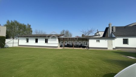 3-Zimmer-Einfamilienhaus mit Pool in 2294 Breitensee