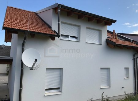 Neuwertige Doppelhaushälfte in Haschendorf – Ihr Traumhaus mit Garten und Balkon!