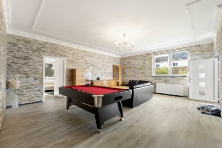 Großzügiges Mehrfamilienhaus mit zusätzlicher Gewerbefläche & großem Garten in Leoben-Göss