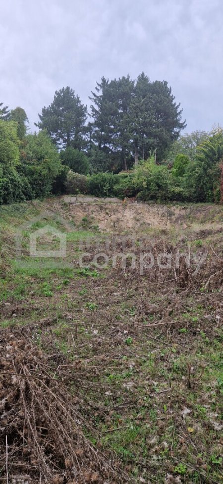 Baugenehmigtes Villengrundstück in exklusiver Lage beim Nussberg