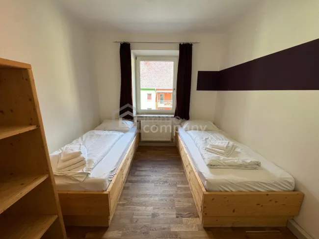 Moderne Anlagewohnung mit Infrarotsauna & Balkon - Bild