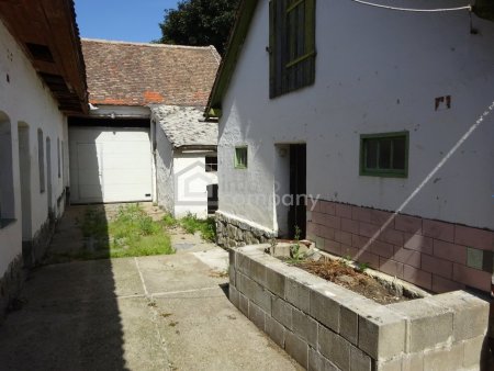 Verlassener ehemaliger Bauernhof mit Stadl!