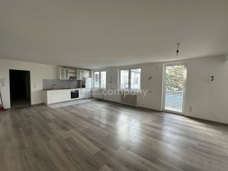 Lichtdurchflutete 3-Zimmer-Wohnung mit 130 m2 und Balkon in 1210 Wien – Ihr neues Zuhause wartet!