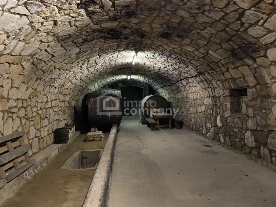 Weinkeller, ca, 120 Jahre alt