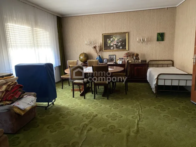Das Wohnzimmer bietet auch viel Platz
