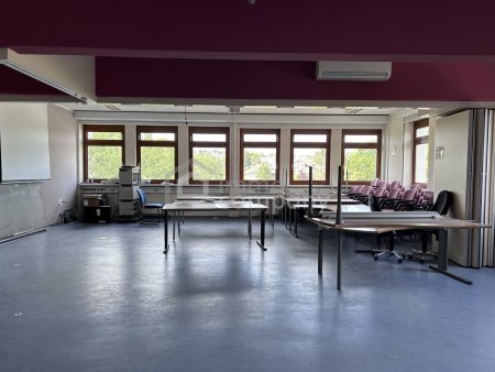Flexible Bürofläche in Elixhausen - modern, gepflegt und ideal für Coworking - Jetzt mieten für 1.310,00 EUR!