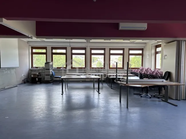 Flexible Bürofläche in Elixhausen - modern, gepflegt und ideal für Coworking - Jetzt mieten für 1.310,00 EUR! - Bild