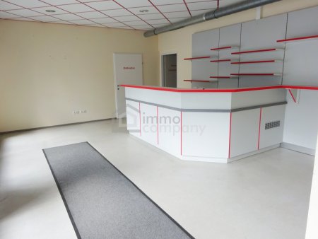 Großzügiges Stockhaus mit Innenhof, Carport, Garten mit Pool!!!