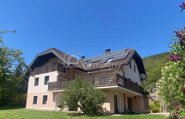 Gemeinsam unter einem Dach - Mehrgenerationenhaus in idyllischer Lage auf großem Grundstück - Titelbild