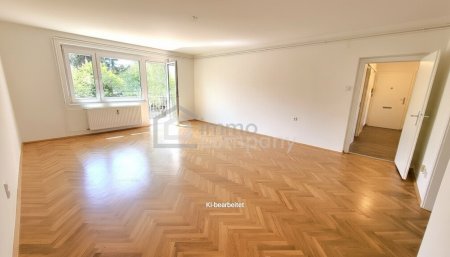 Urban leben, entspannt wohnen mit Balkon - zwischen Mur und Altstadt